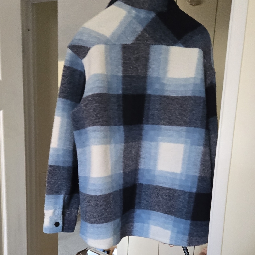 H&M Men’s Blue and White Plaid Shirt Jacket